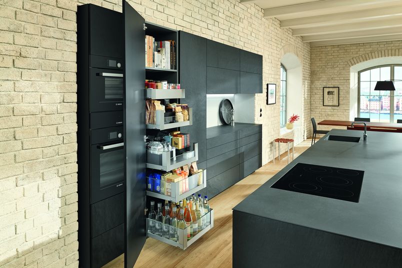 Blum’s Space Tower has multiple pull-outs that can support up to 70 kg each.