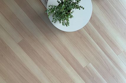 Timber-look aluminium flooring – DecoFloor