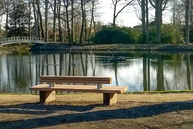 Solid 8 bench, Haacht (BE).